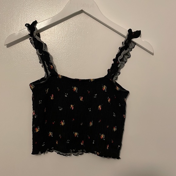Forever 21 Black Cropped Tank Top Size Small - Picture 2 of 4